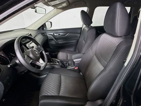 Certified 2018 Nissan Rogue SV image 21