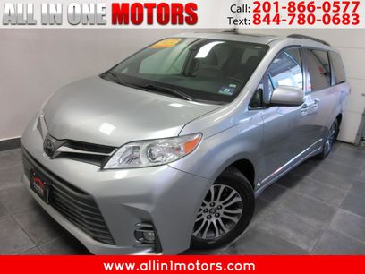 Used 2019 Toyota Sienna XLE