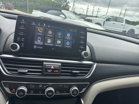 Used 2021 Honda Accord EX-L image 12
