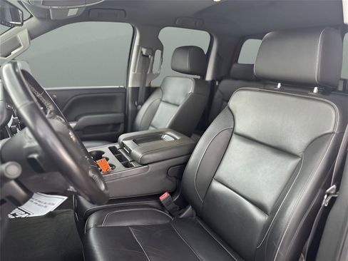 Used 2018 Chevrolet Silverado 1500 LT w/ All Star Edition AWD/4WD image 10