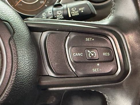 Used 2022 Jeep Wrangler Willys image 17