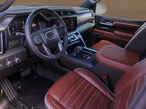 Used 2025 GMC Sierra 1500 Denali Ultimate image 10