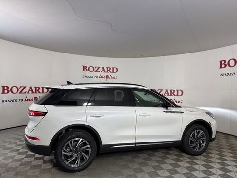 New 2026 Lincoln Corsair Premiere image 8