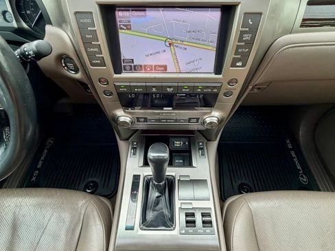 Used 2014 Lexus GX 460 w/ Premium Package AWD/4WD image 14
