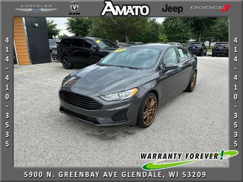 Used 2019 Ford Fusion SE FWD image 1