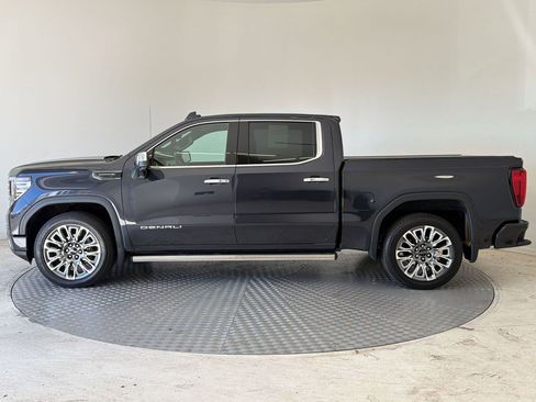 Used 2022 GMC Sierra 1500 Denali Ultimate AWD/4WD image 2