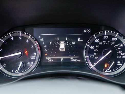 Used 2020 Toyota Highlander XLE image 23