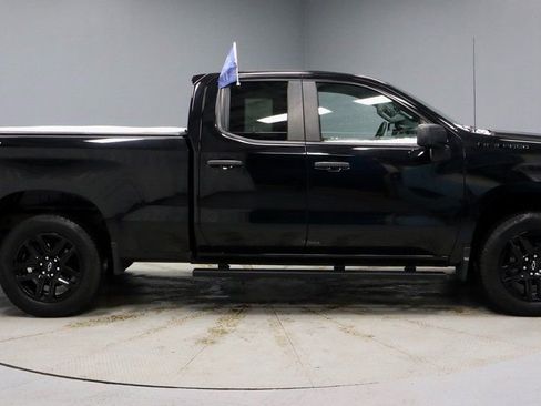 Used 2023 Chevrolet Silverado 1500 Custom w/ LPO, Dark Essentials Package image 5