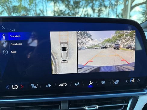 Used 2025 Chevrolet Equinox EV LT image 44