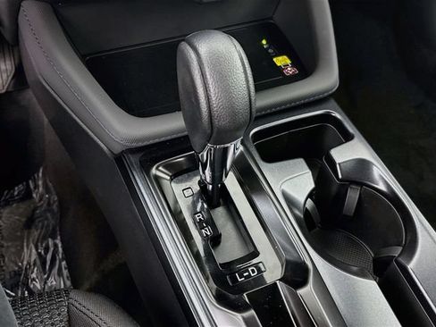New 2026 Subaru Forester Premium AWD/4WD image 17