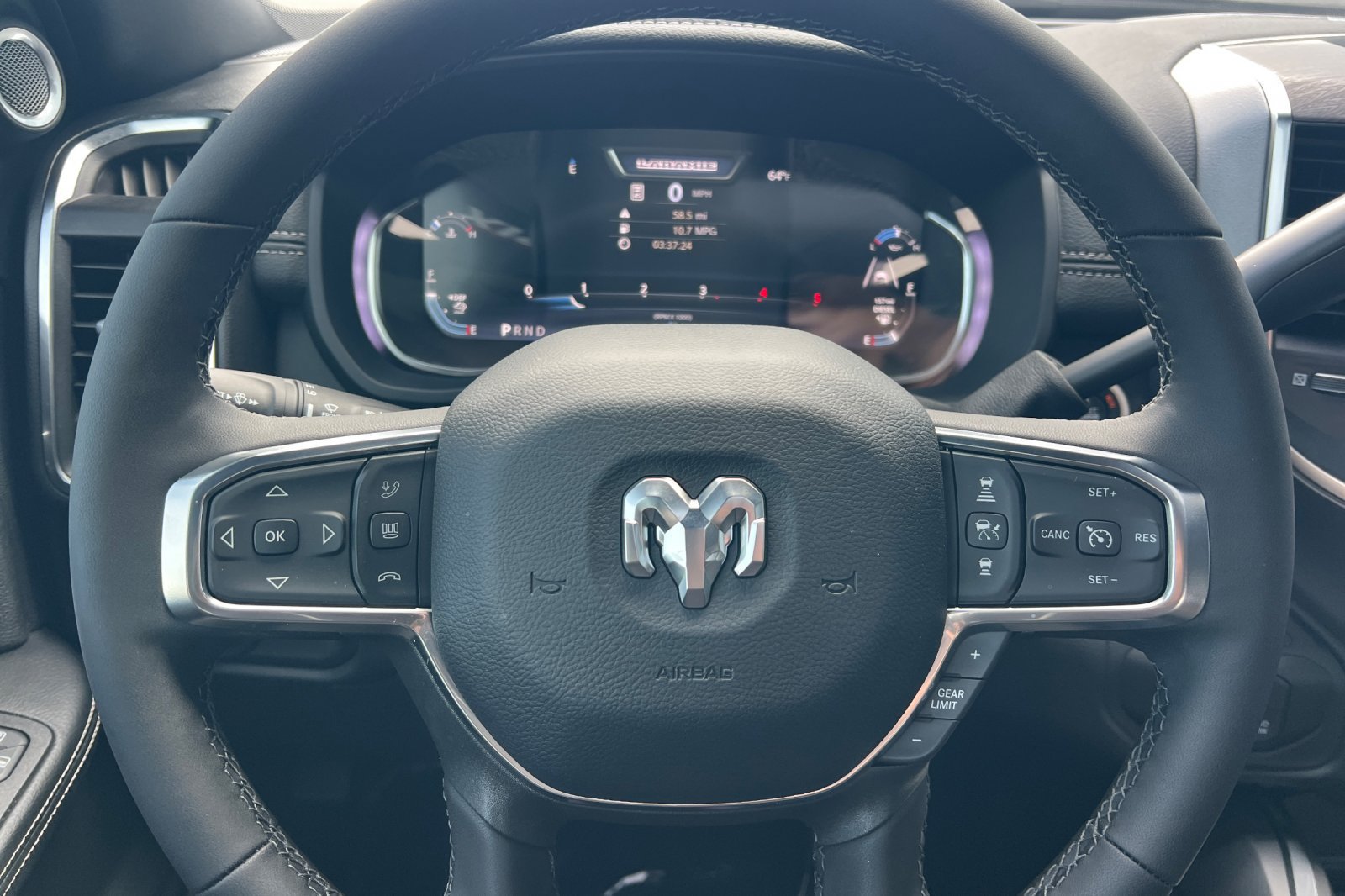 New 2026 RAM 3500 Laramie AWD/4WD image 27