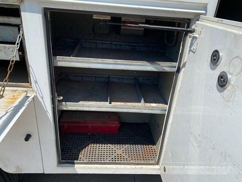 Used 2011 Ford F550 2WD Regular Cab Super Duty w/ Payload Upgrade Pkg image 29