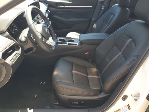 New 2026 Nissan Altima 2.5 SR FWD image 10