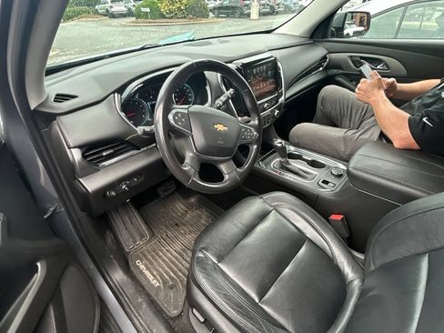 Used 2018 Chevrolet Traverse LT AWD/4WD image 2