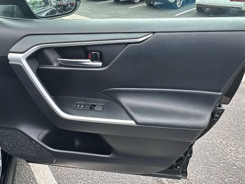 Used 2022 Toyota RAV4 XLE Premium w/ Carpet Mat Package (TMS) image 20