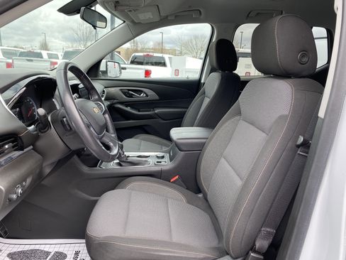 Used 2021 Chevrolet Traverse LT image 33