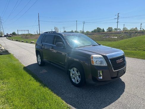 Used 2013 GMC Terrain SLE w/ Convenience Package FWD image 3