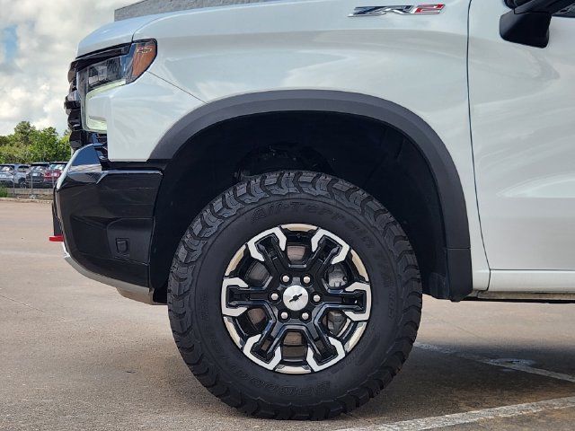 Used 2024 Chevrolet Silverado 1500 ZR2 w/ Technology Package AWD/4WD image 8