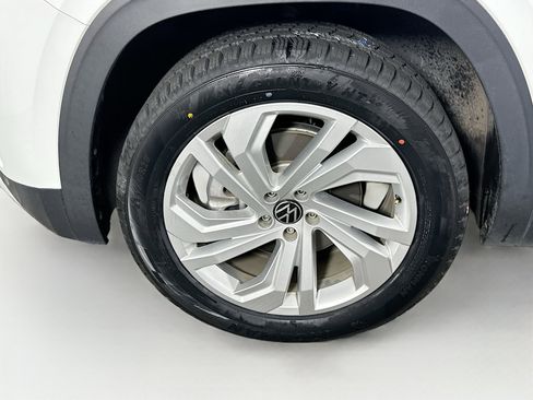 Used 2021 Volkswagen Atlas SE w/ Panoramic Sunroof Package FWD image 11