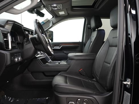 Used 2024 GMC Sierra 3500 Denali w/ Denali Reserve Package AWD/4WD image 25