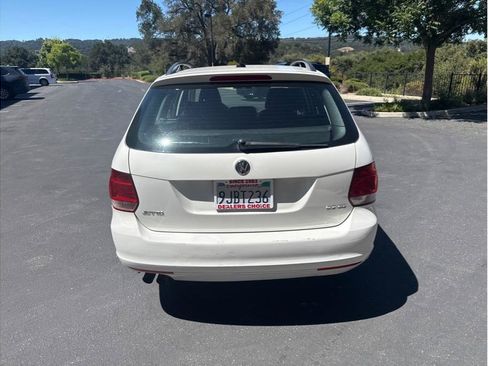 Used 2012 Volkswagen Jetta SportWagen FWD image 8
