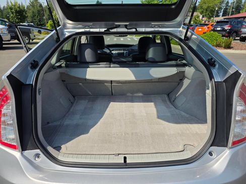 Used 2014 Toyota Prius Four FWD image 27