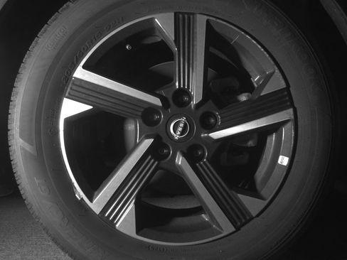 Used 2025 Nissan Sentra SV image 13