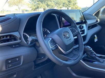 New 2026 Toyota Highlander XLE