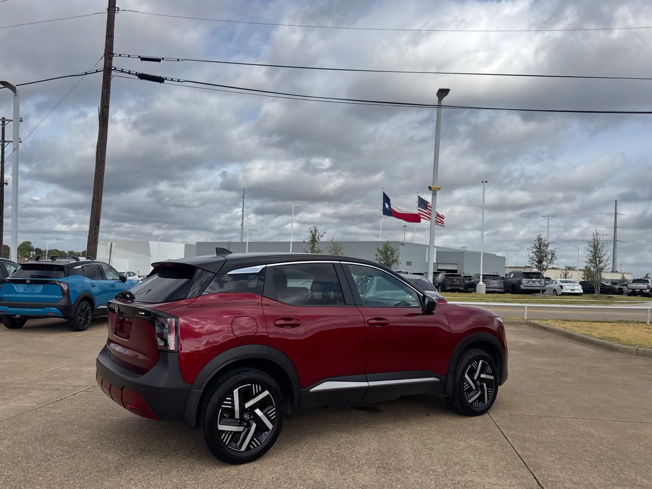 Used 2025 Nissan Kicks SV FWD image 25