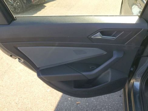 New 2026 Volkswagen Jetta SE image 8