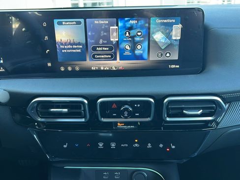 New 2026 Nissan Sentra SV w/ SV Convenience Package FWD image 14