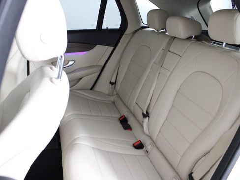 Used 2022 Mercedes-Benz GLC 300 4MATIC image 19