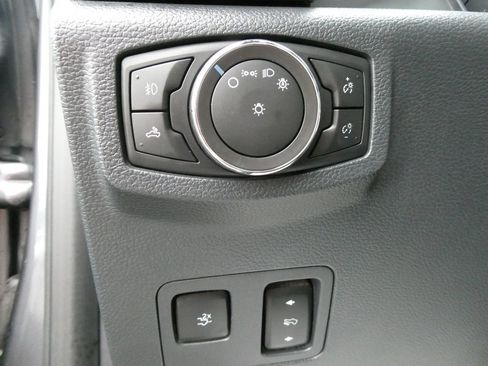 Certified 2022 Ford F350 Platinum AWD/4WD image 25