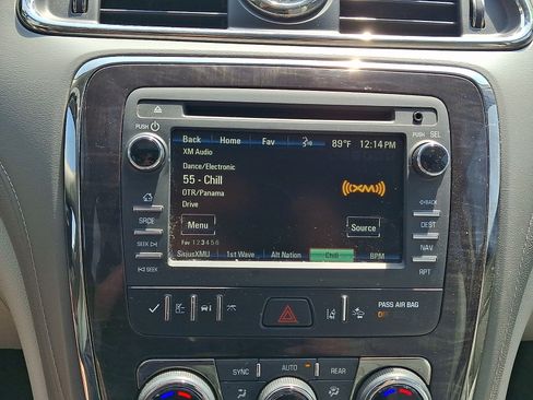 Used 2017 Buick Enclave Premium w/ Experience Buick Package FWD image 18