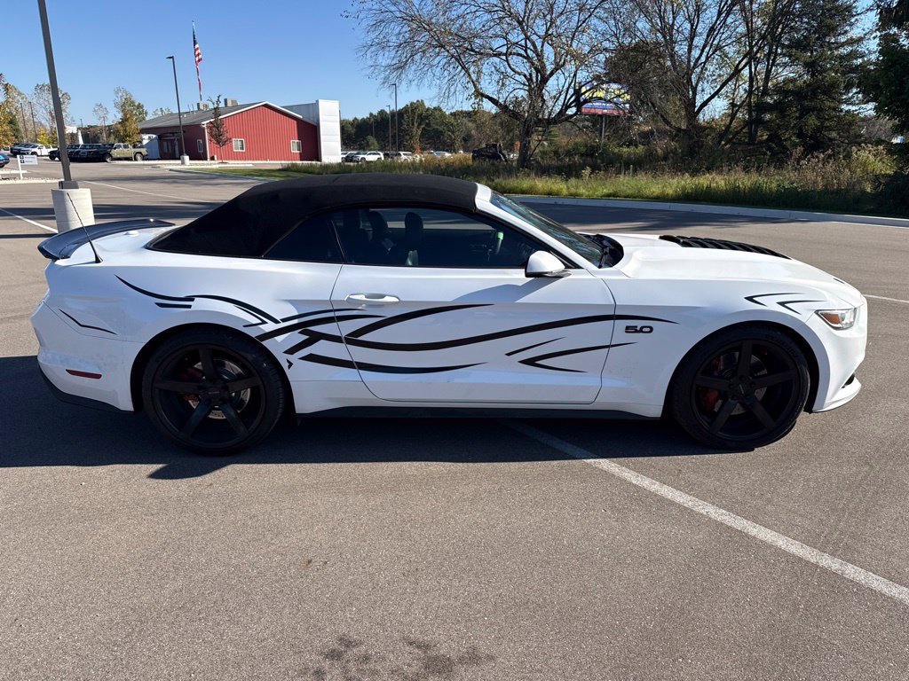 Used 2016 Ford Mustang GT Premium RWD image 4