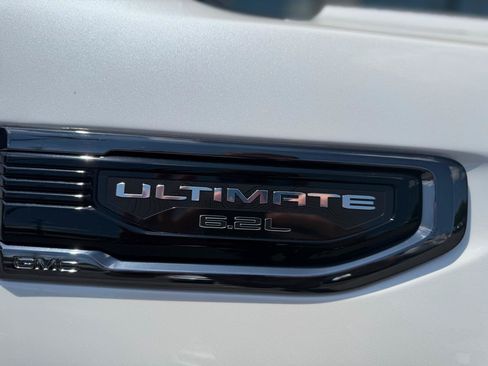Used 2024 GMC Sierra 1500 Denali Ultimate AWD/4WD image 9