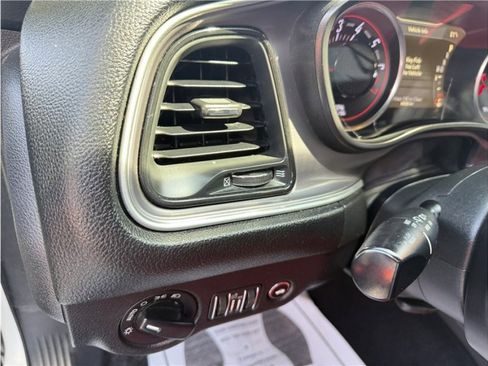 Used 2019 Dodge Challenger SXT image 29