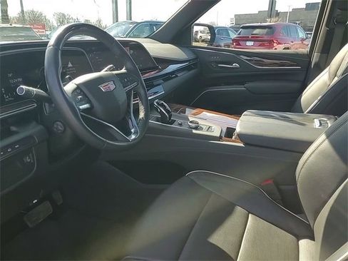 Certified 2024 Cadillac Escalade Premium Luxury image 20