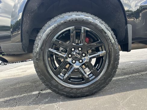 Used 2023 Chevrolet Silverado 1500 LT Trail Boss w/ Protection Package AWD/4WD image 18