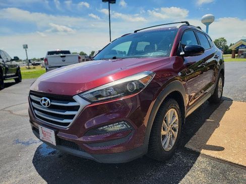 Used 2017 Hyundai Tucson SE w/ SE Popular Package 02 FWD image 4