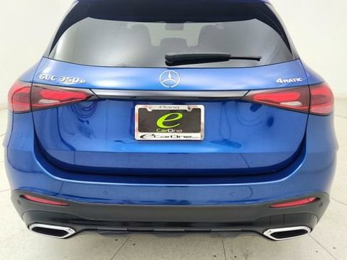 Used 2025 Mercedes-Benz GLC 350e 4MATIC w/ AMG Line image 12