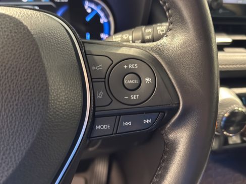 Used 2020 Toyota RAV4 Limited w/ Carpet Mat Package AWD/4WD image 25