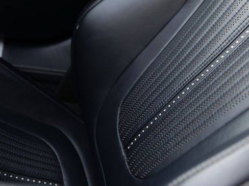 Used 2019 Aston Martin DB11 Volante image 4