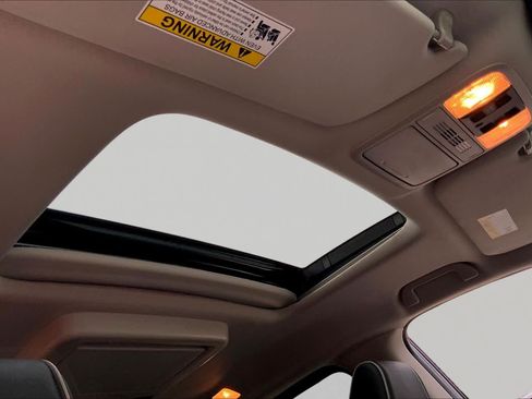 Used 2025 Honda Odyssey Touring image 14