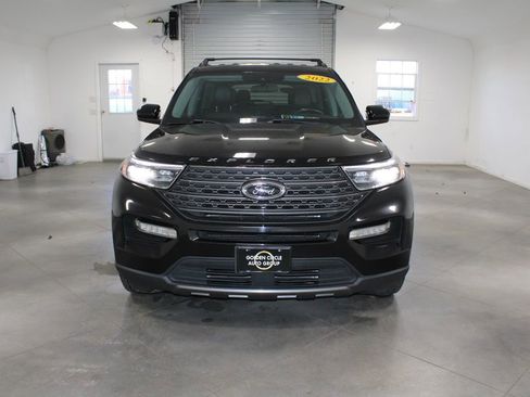 Used 2022 Ford Explorer XLT w/ Equipment Group 202A image 21