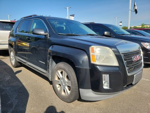 Used 2013 GMC Terrain SLE FWD image 3