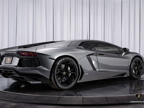 Used 2012 Lamborghini Aventador LP 700-4 image 24