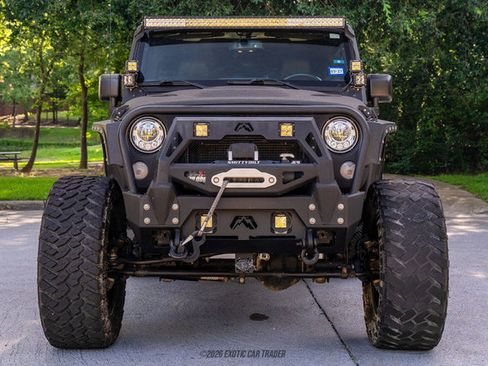 Used 2017 Jeep Wrangler Unlimited Rubicon w/ Connectivity Group AWD/4WD image 11