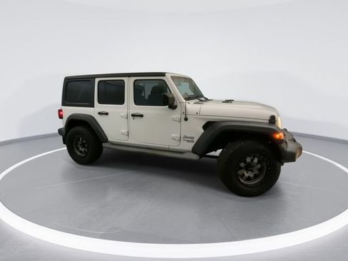 Used 2020 Jeep Wrangler Unlimited Sport S AWD/4WD image 3