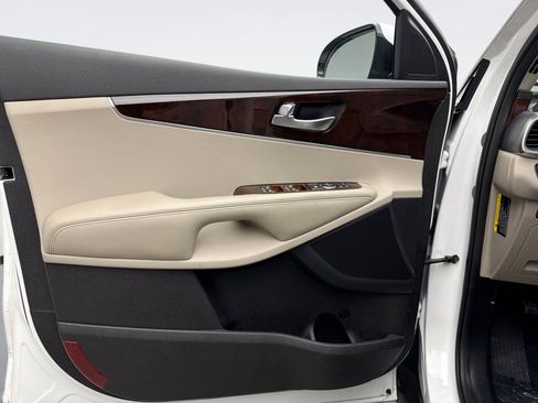 Used 2018 Kia Sorento EX image 9